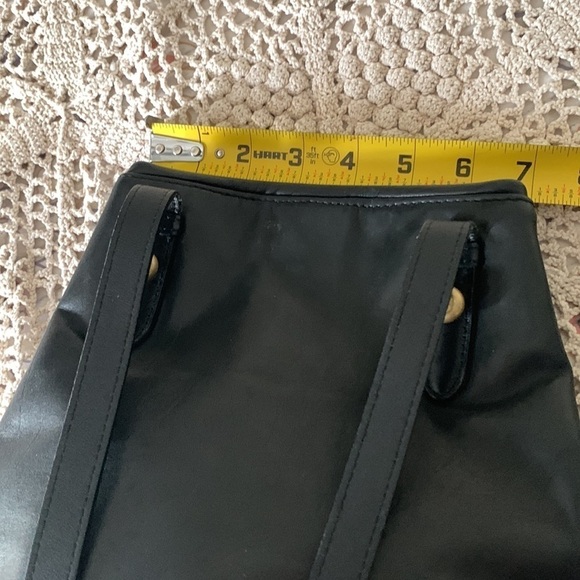 The Leather Co. Liz Claiborne Black Leather Shoulder Bag #124 - Picture 12 of 15